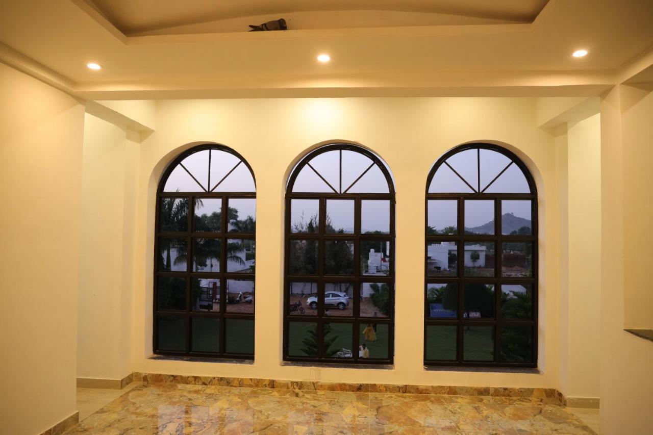 Winter Mountain Resort Pushkar Exterior foto