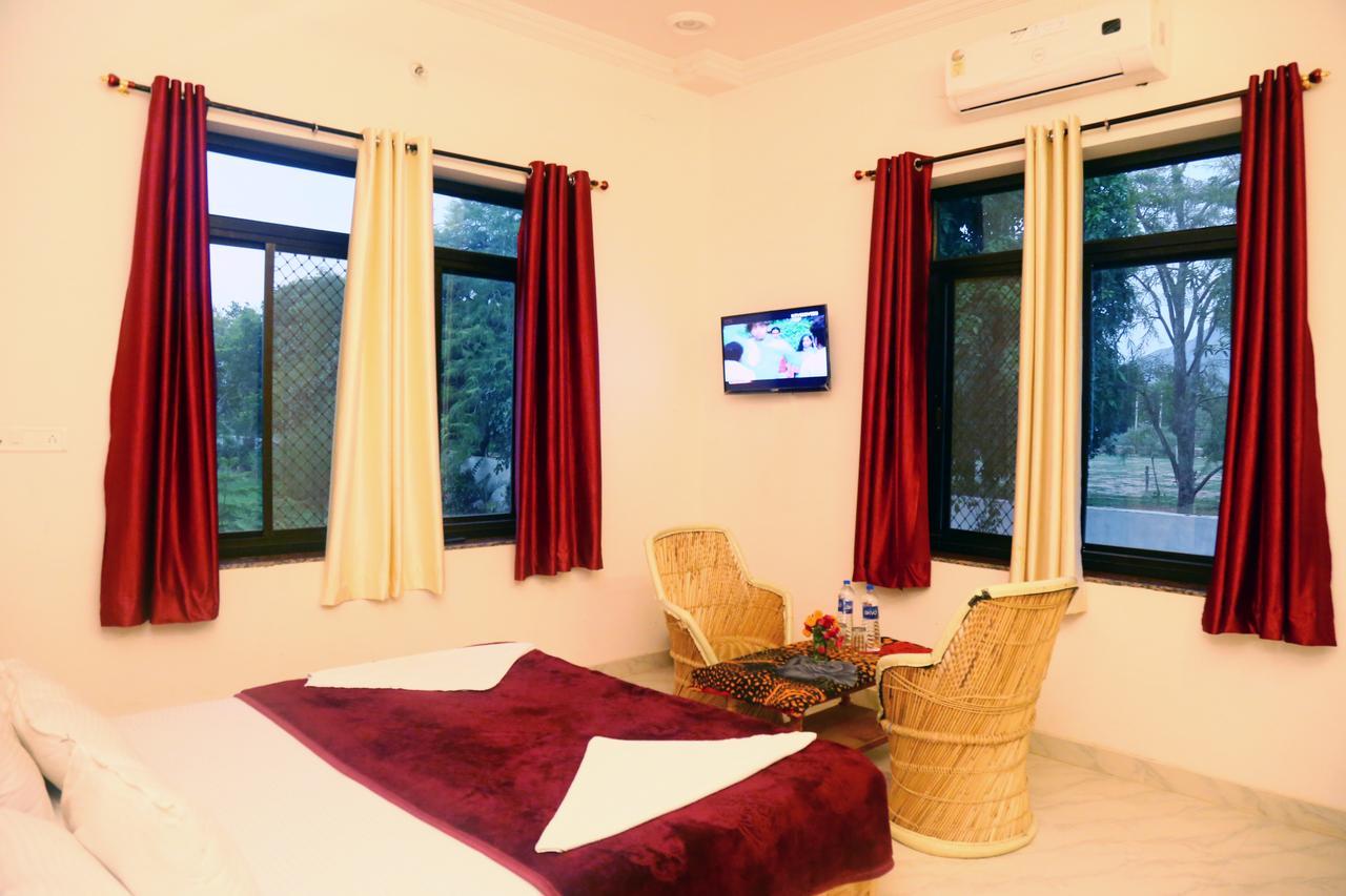 Winter Mountain Resort Pushkar Exterior foto